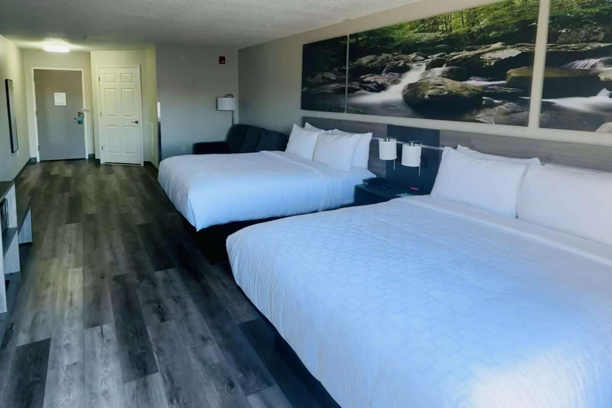 Clarion Pointe Albemarle Hotell Exteriör bild