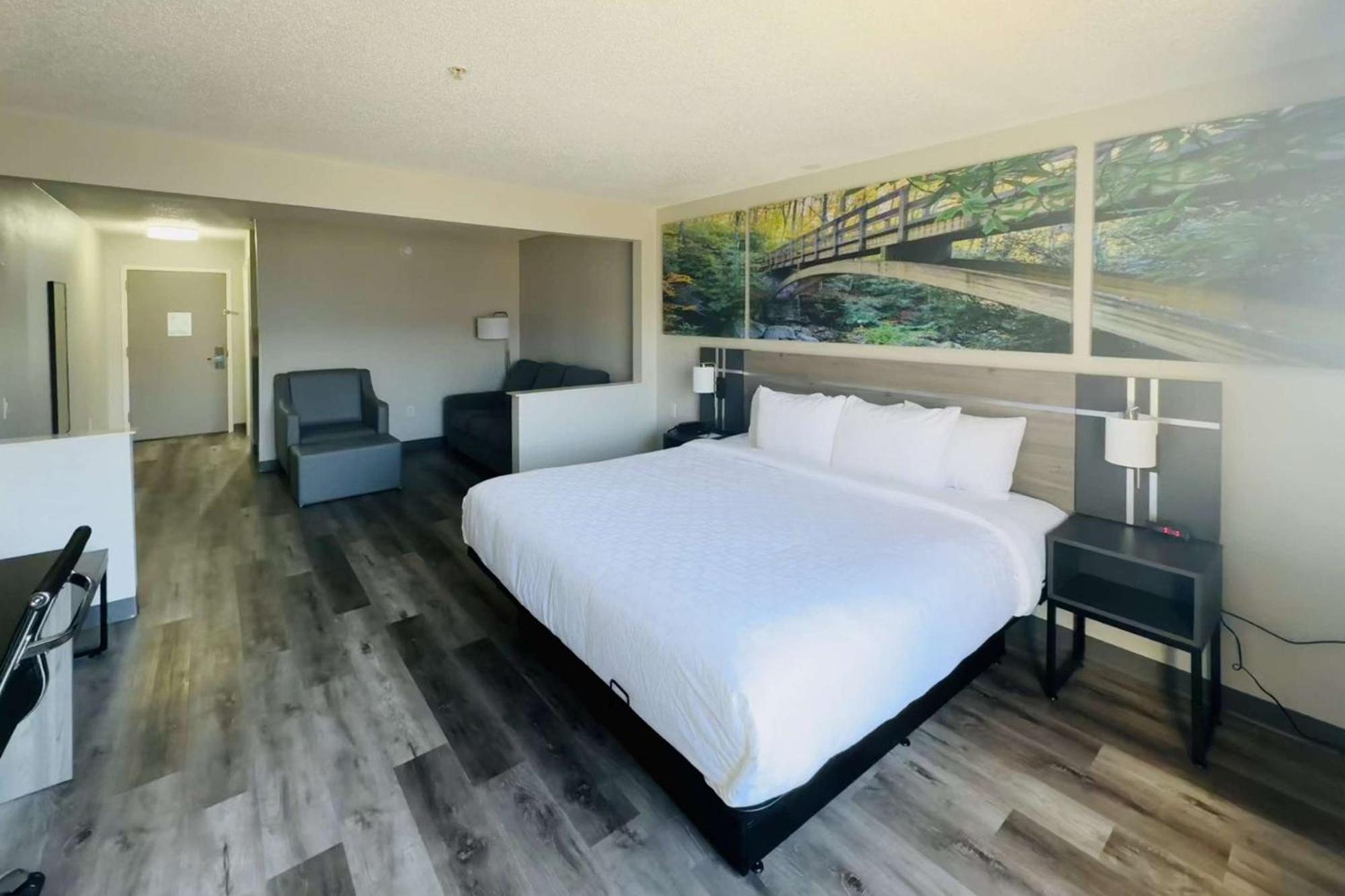 Clarion Pointe Albemarle Hotell Exteriör bild