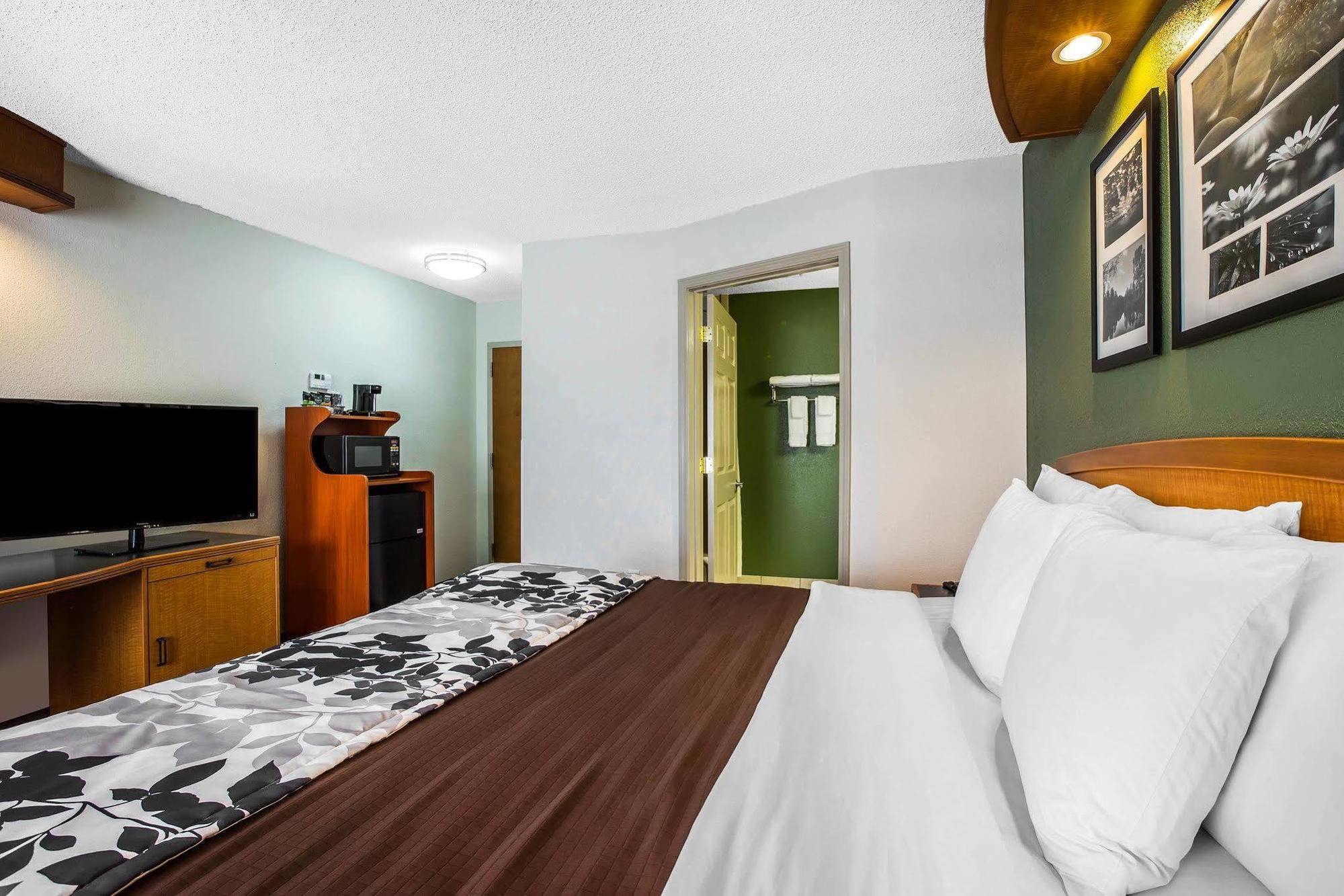 Clarion Pointe Albemarle Hotell Exteriör bild